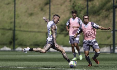 Eduardo Vargas se recuperou de lesão na panturrilha esquerda e treinou normalmente no CT do Galo. Foto: Paulo Henrique França|Atlético-MG