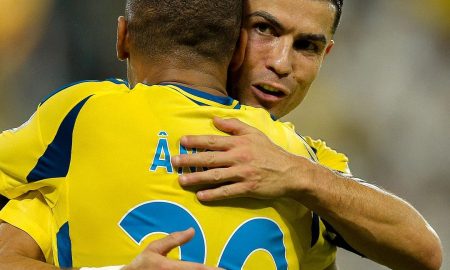 Ângelo e Cristiano Ronaldo. (Foto:Divulgação/Al-Nassr)