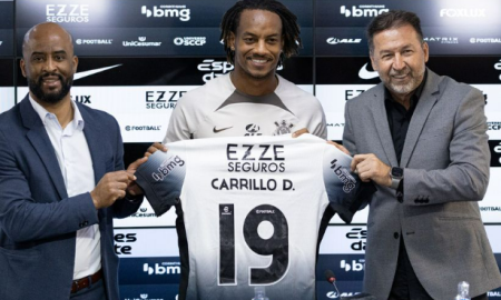 Novo reforço do Corinthians, André Carrillo, foi apresentado oficialmente na Neo Química Arena (Foto: Rodrigo Coca/Corinthians)