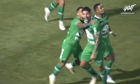 João Paulo faz o gol da vitória da Chapecoense (Foto: Reprodução / Canal GOAT Youtube)