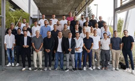 Encontro dos técnicos. (Foto: Divulgação/RFEF)