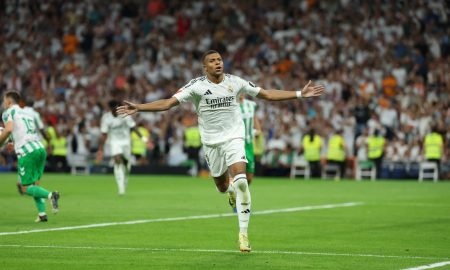 Mbappé celebra primeiro gol com a camisa do Real Madrid em La Liga