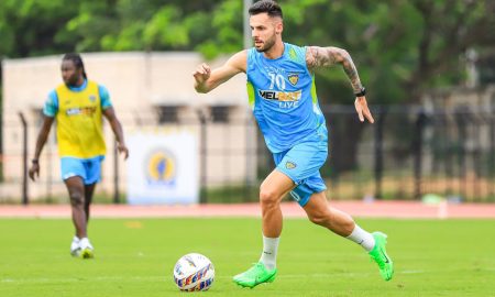 Lukas Brambilla defende o Chennaiyin FC, da Índia (Foto: Divulgação)