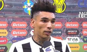 Igor Jesus em entrevista após o empate com o Grêmio. (Foto: Reprodução/Sportv)