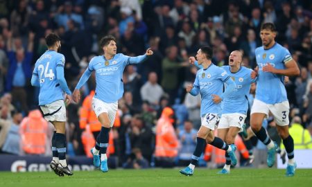 Manchester City comemorando. (Foto: Carl Recine/Getty Images)