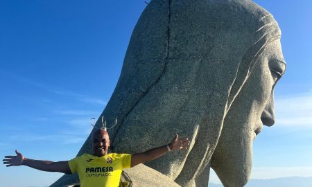 Marcos Senna no cristo. (Foto: Divulgação/Villareal)