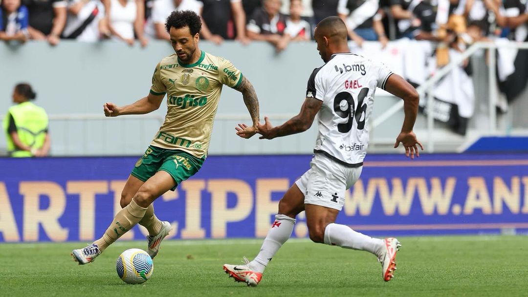 Vasco comete erro e Palmeiras marca