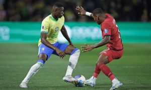 Luiz Henrique contra o Equador (Foto: Rafael Ribeiro/CBF)