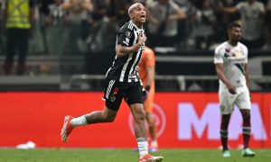 Deyverson fez dois gols do Atlético. (Foto: Pedro Vilela/Getty Images)