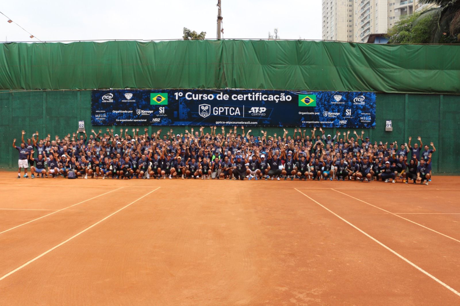 Técnicos reunidos (Foto: Divulgação)