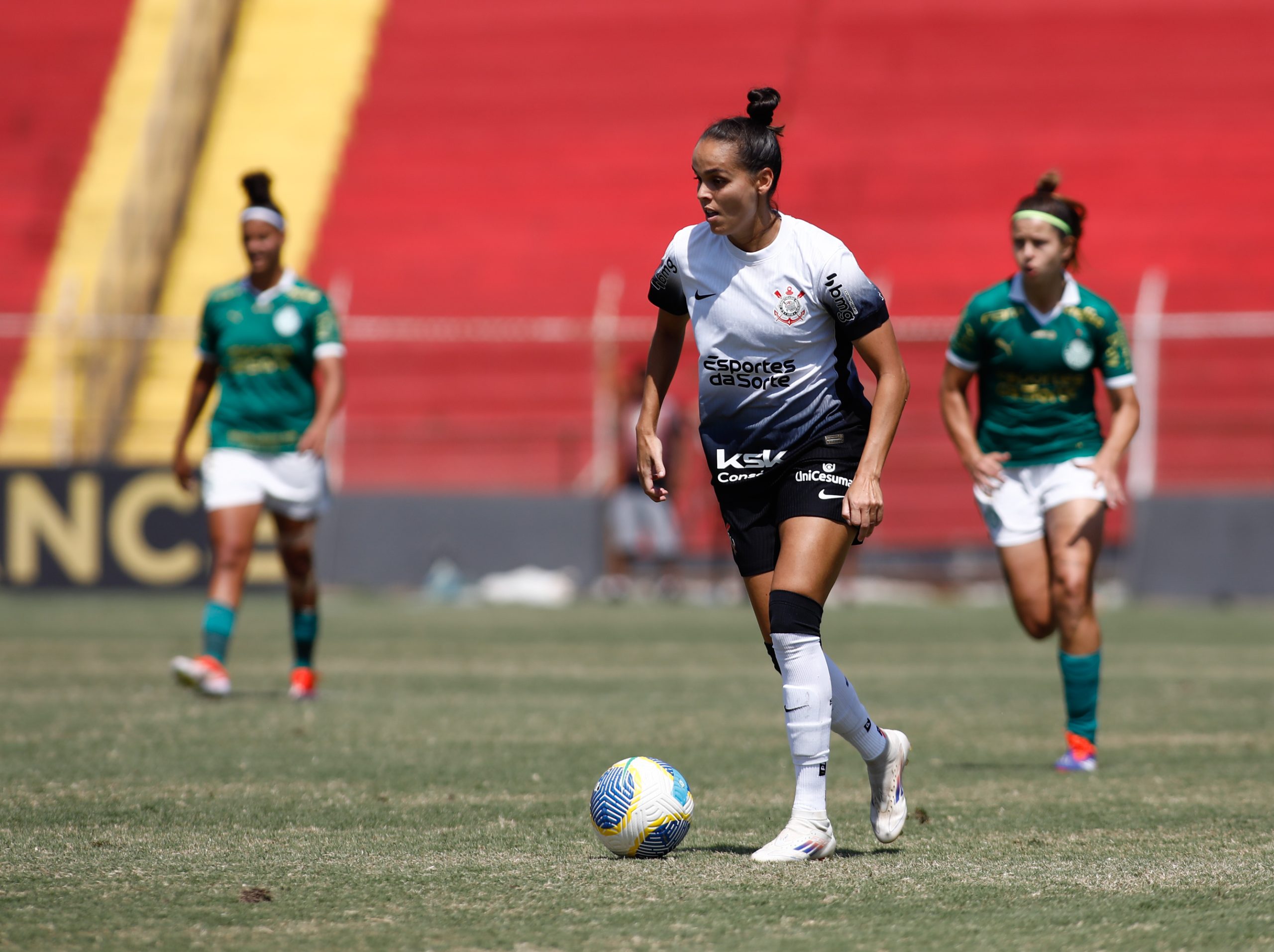 Atacante do Corinthians é nomeada para a disputa da Bola de Ouro feminina. (Foto: Rodrigo Gazzanel / Ag. Corinthians)