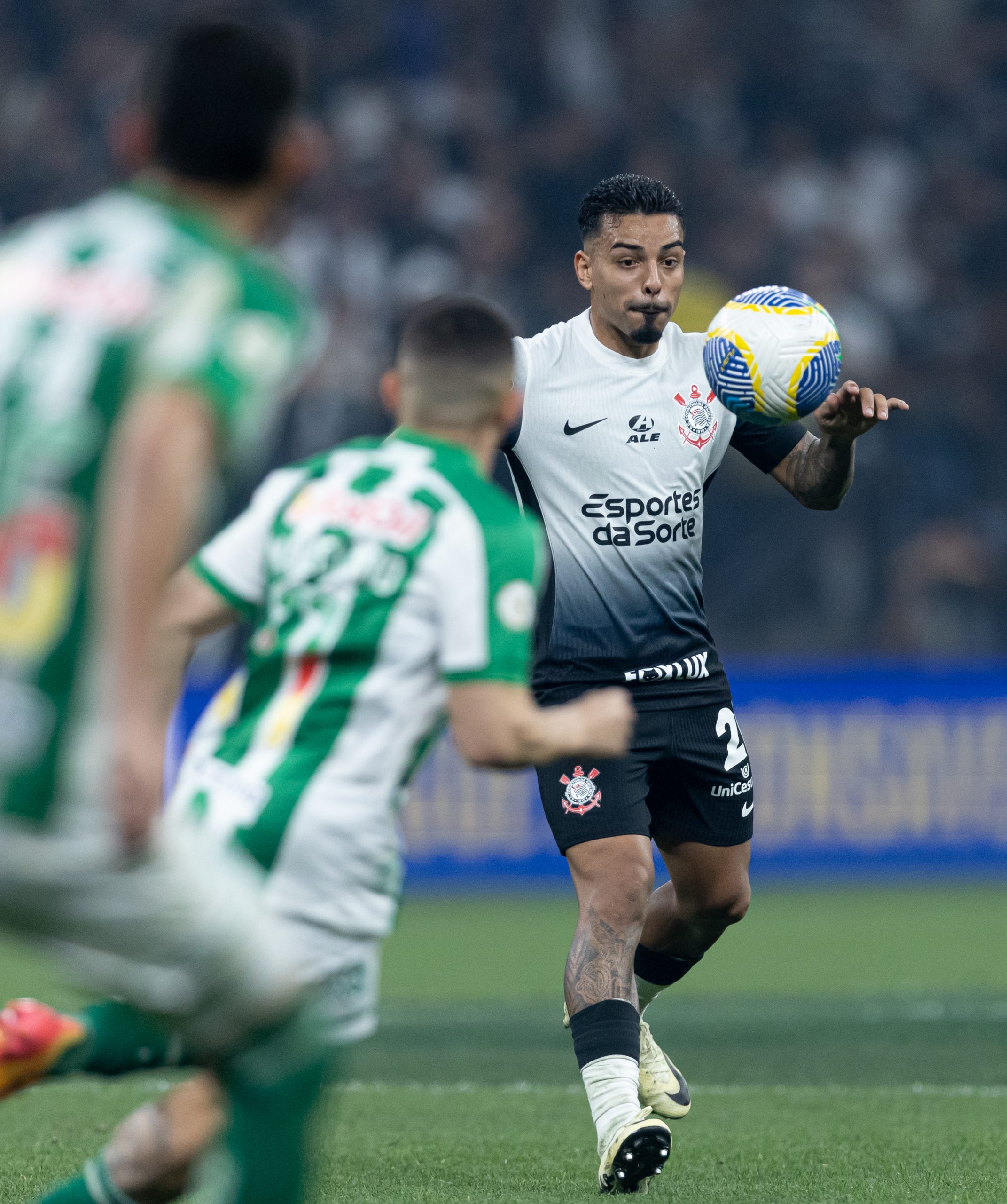 Matheus Bidu vibra com classificação do Corinthians na Copa do Brasil. (Foto: Rodrigo Coca/Agência Corinthians).