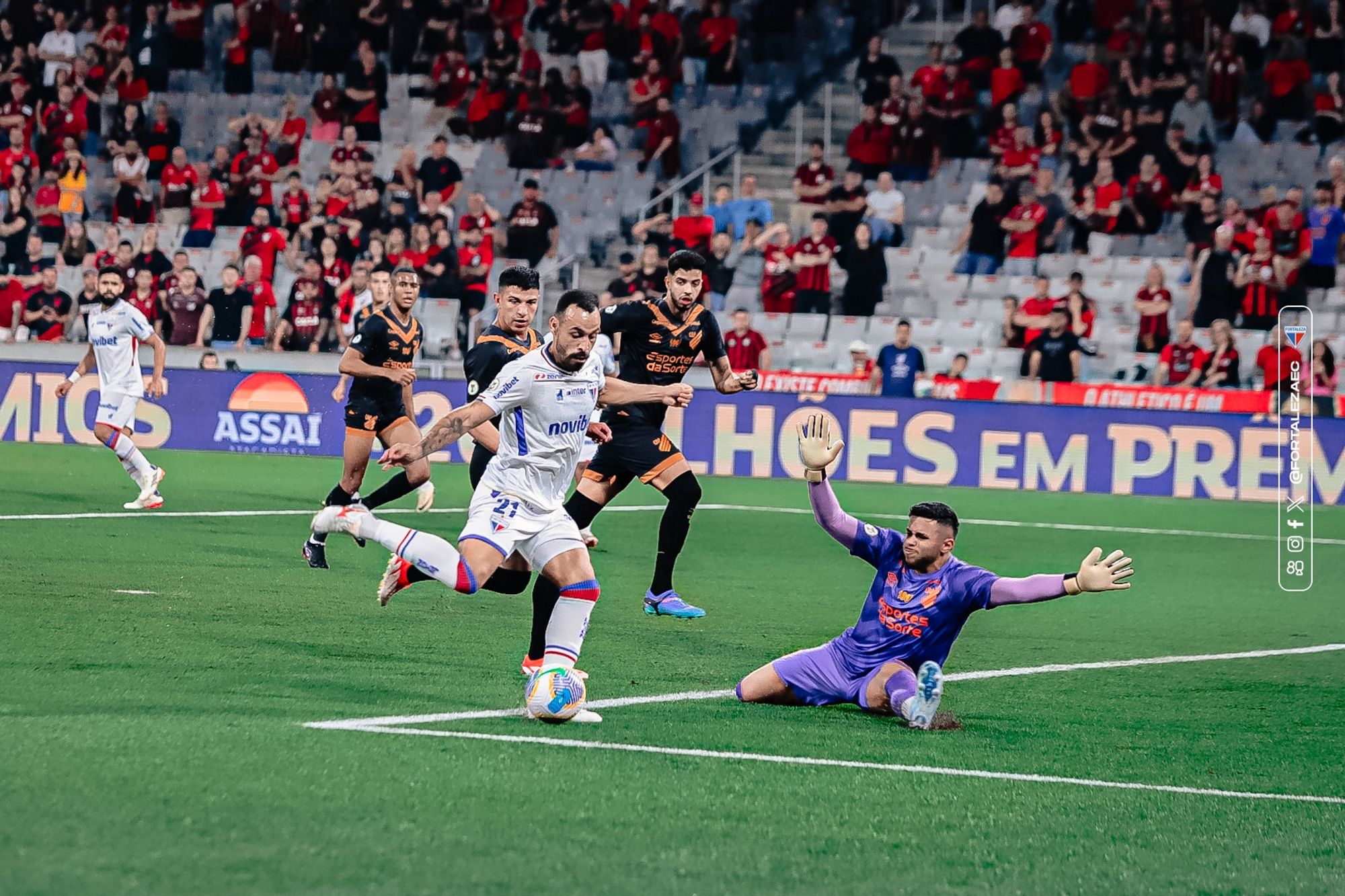 Athletico e Fortaleza empatam em jogo eletrizante pelo Brasileirão (Foto: Matheus Amorim/Fortaleza EC)