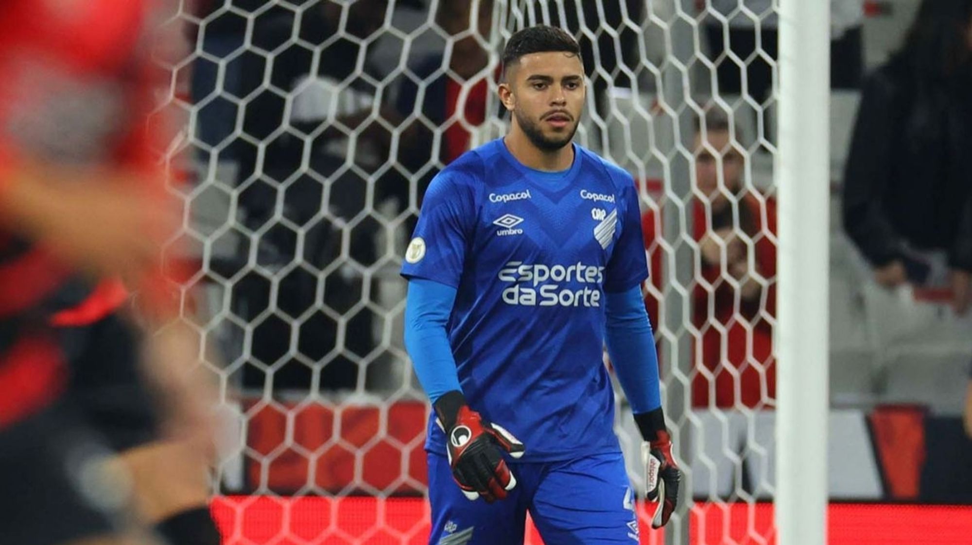 Mycael brilha e segura empate entre Criciúma e Athletico pelo Brasileirão (Foto: José Tramontin/Athletico)