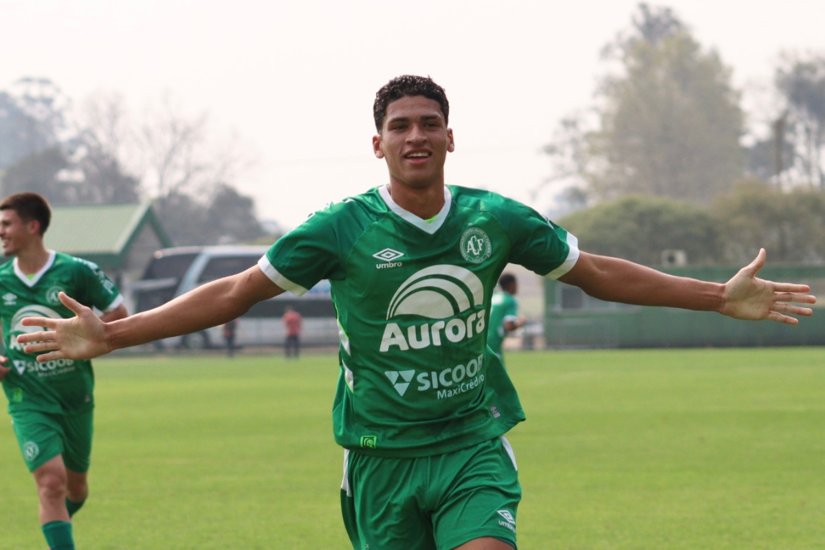 Chapecoense supera Athletico na estreia da Copa Sul Sub-17 (Foto: Carla Cenci/ACF)