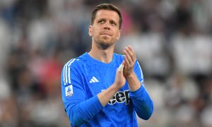 Szczesny na mira do Barcelona (Foto: Valerio Pennicino/Getty Images)