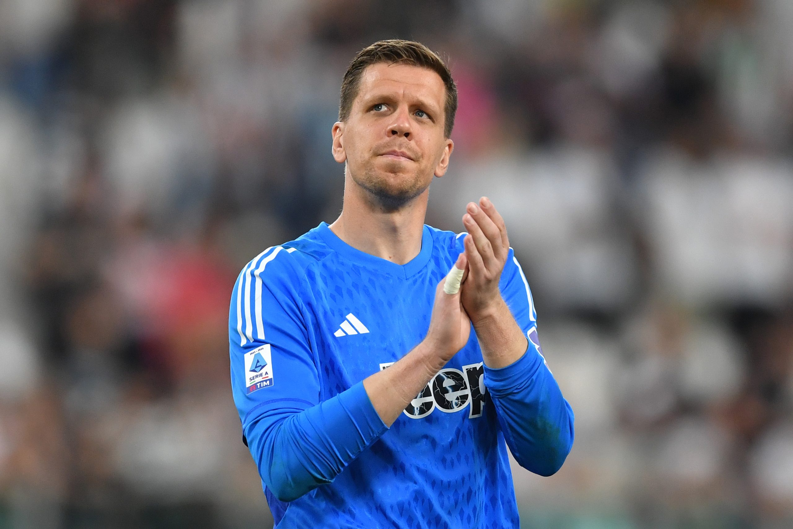 Szczesny na mira do Barcelona (Foto: Valerio Pennicino/Getty Images)