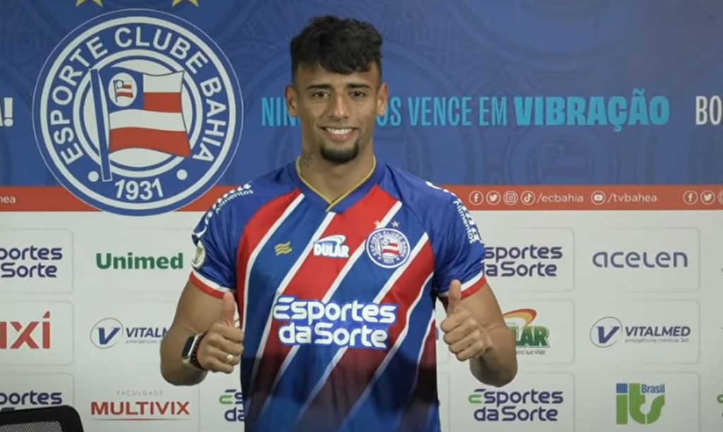 Lucho Rodríguez durante sua apresentação no Bahia. (Foto: Reprodução/ TV Bahêa)