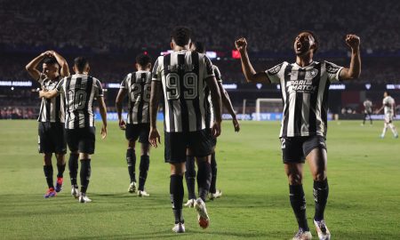 Botafogo classificado. Alexandre Schneider/Getty Image