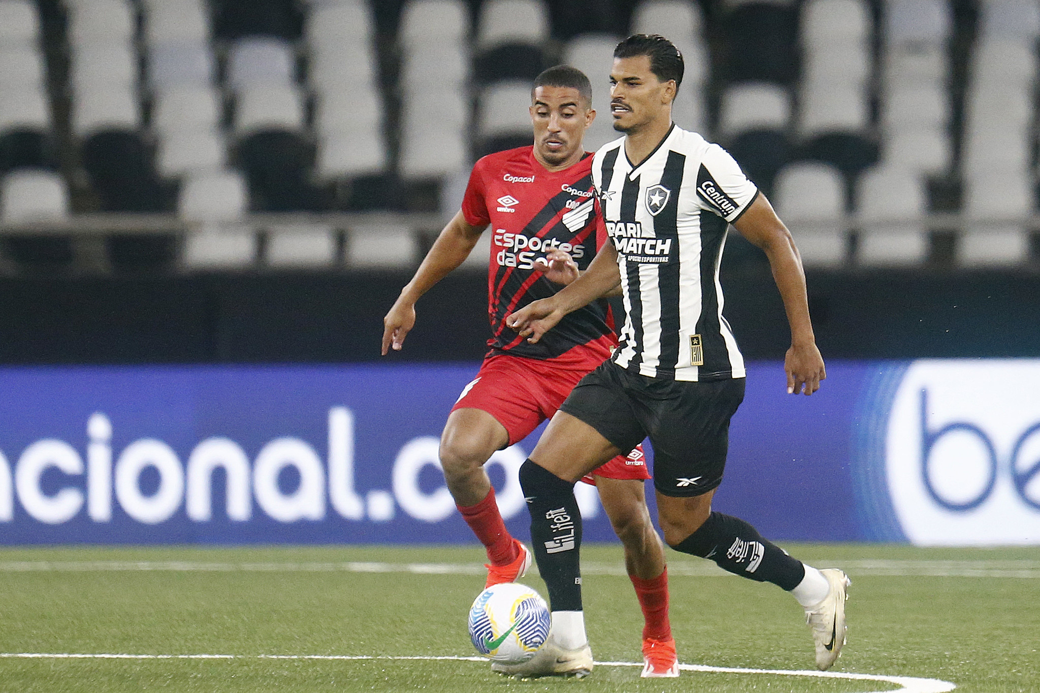 Danilo Barbosa e Christian. (Foto: Vitor Silva/Botafogo)