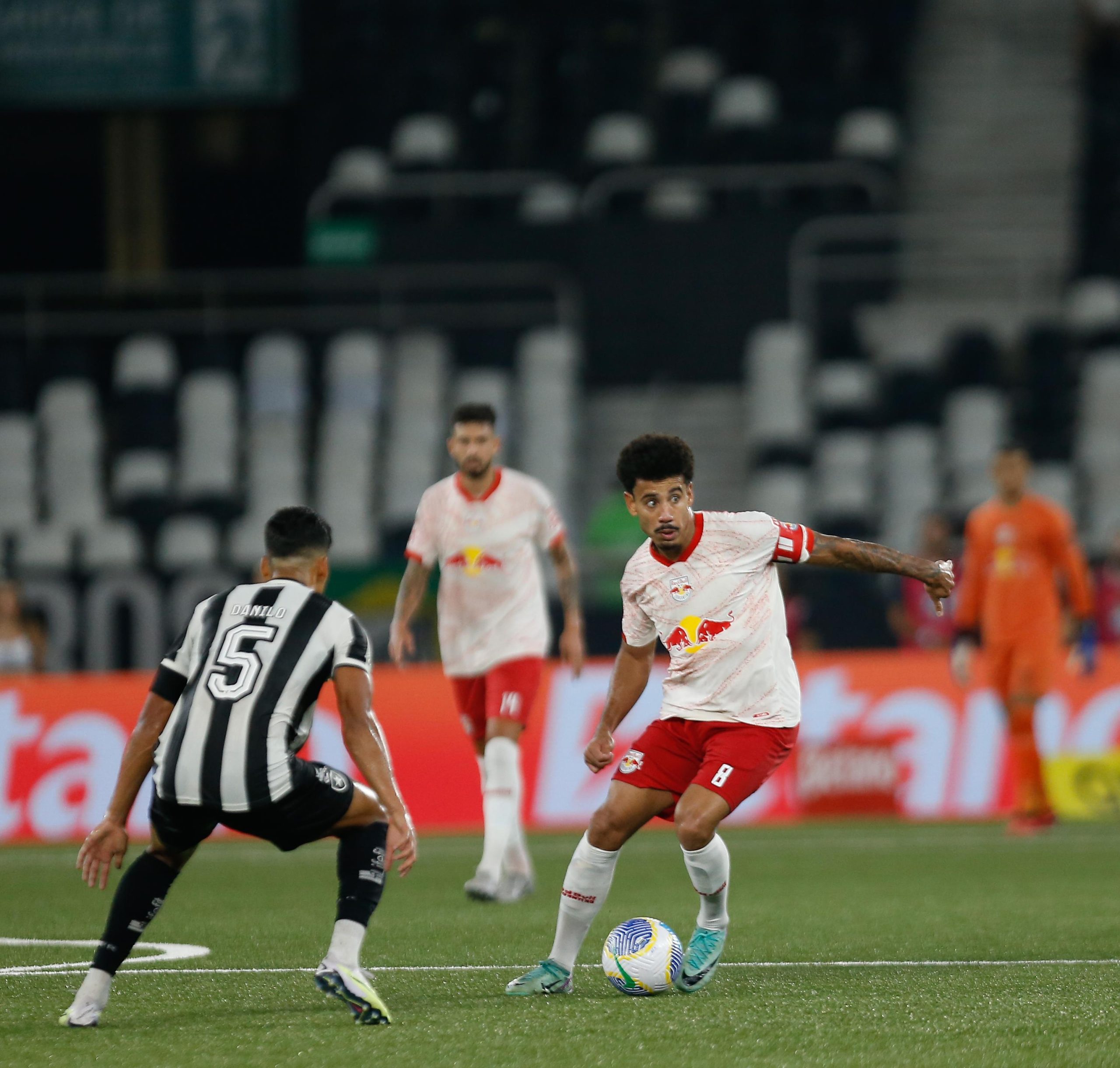 Red Bull Bragantino e Botafogo se enfrentam neste sábado, 26, ás 19 horas, no Nabizão. (Foto: Ari Ferreira/Red Bull Bragantino)