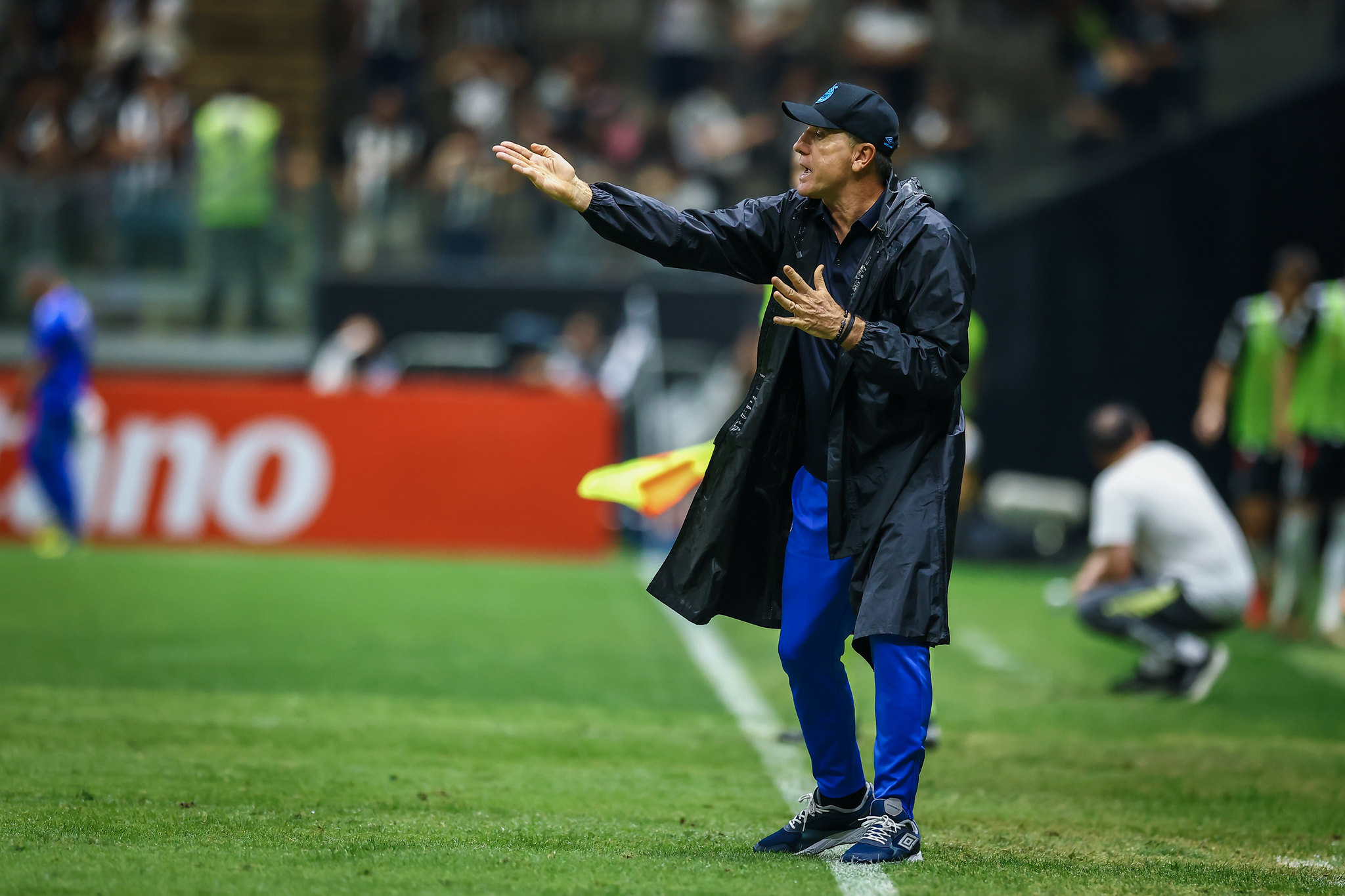 Renato Gaúcho critica decisões da arbitragem em derrota do Grêmio e questiona: 'qual a regra do futebol?' (FOTO: LUCAS UEBEL/GRÊMIO FBPA)