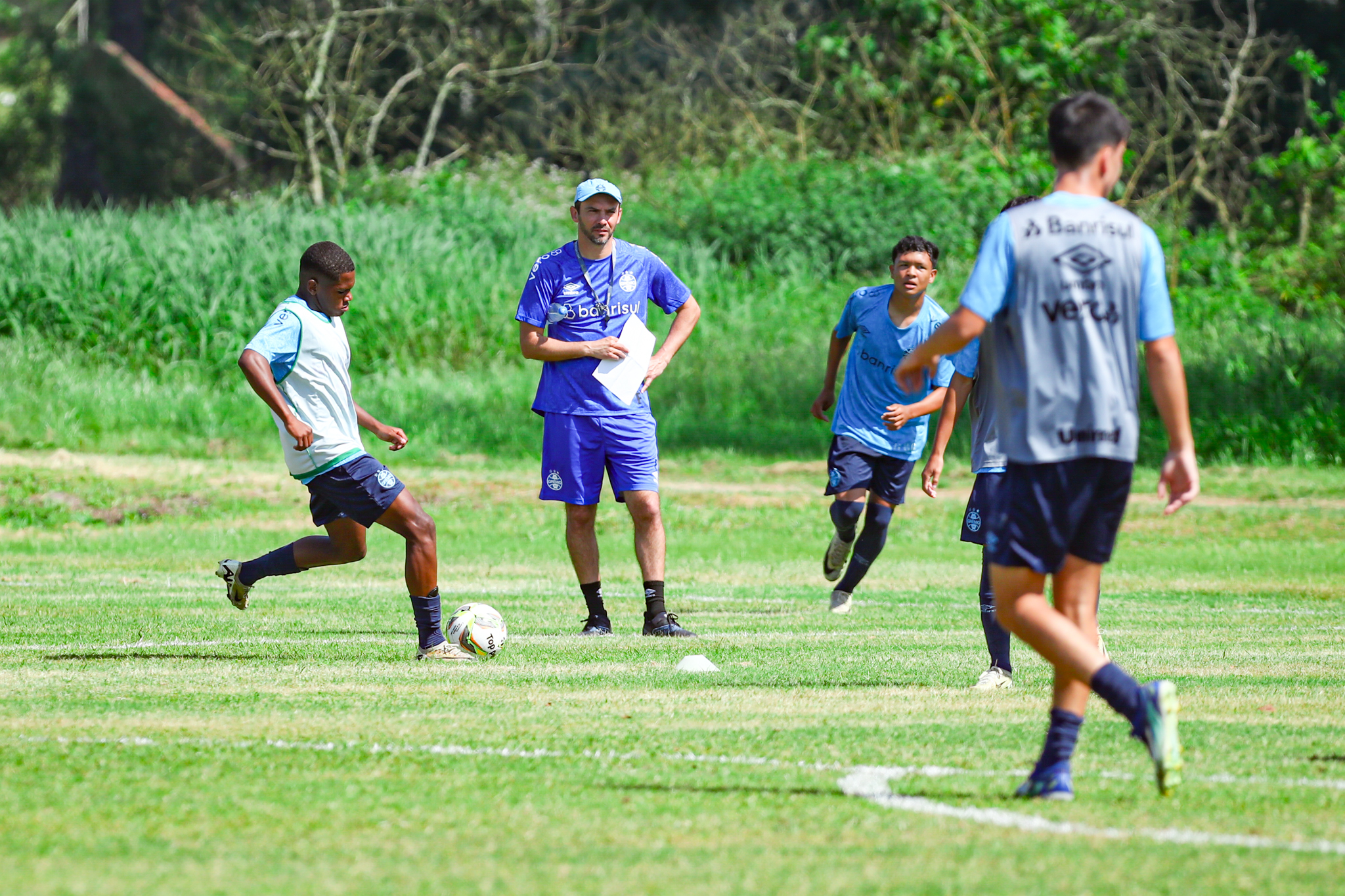 Fernando Garcia assume como técnico da categoria Sub-17 do Grêmio (Foto: Angelo Pieretti/Grêmio FBPA)