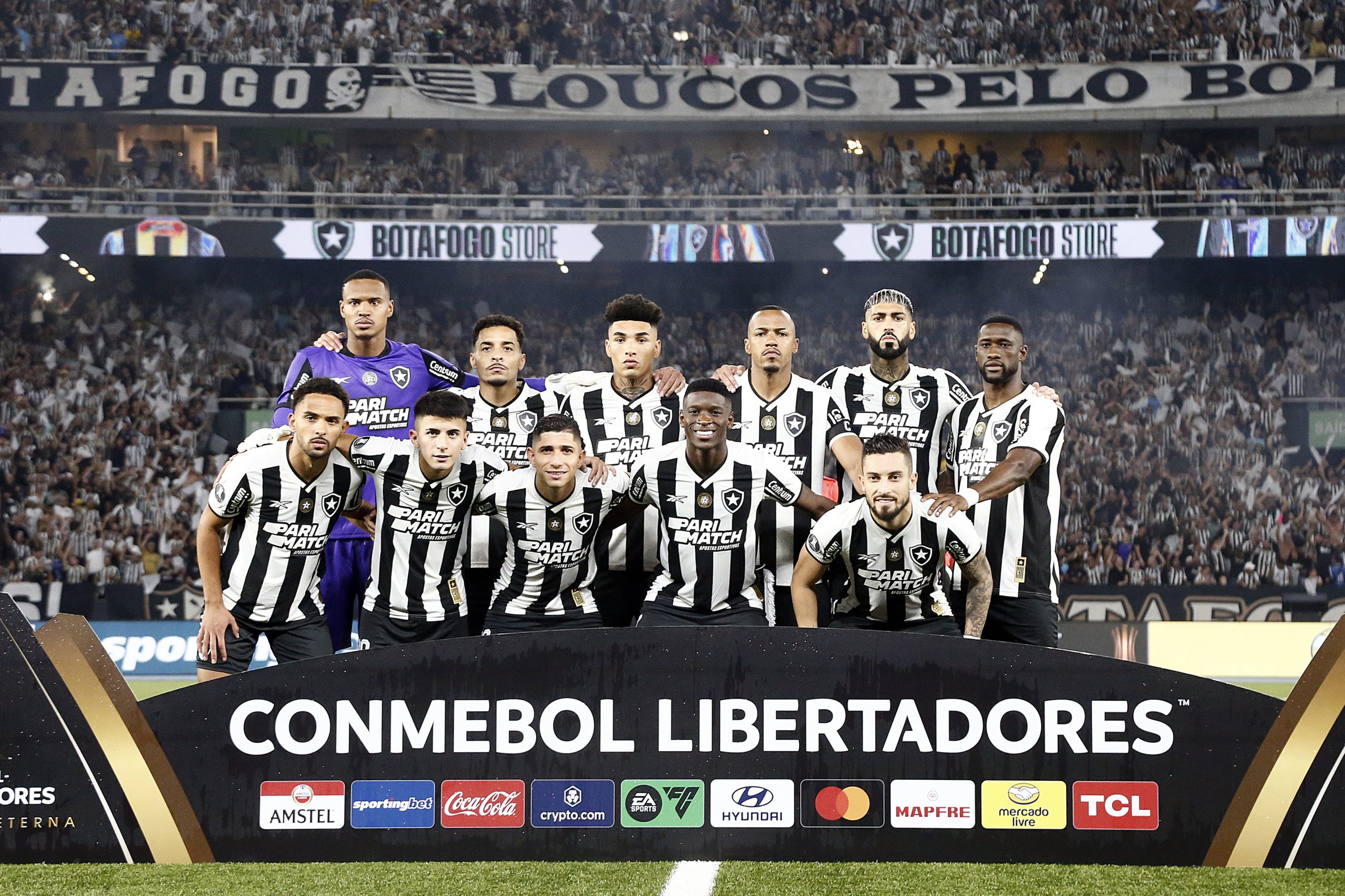 Time do Botafogo contra o Peñarol (Foto: Vítor Silva/Botafogo)