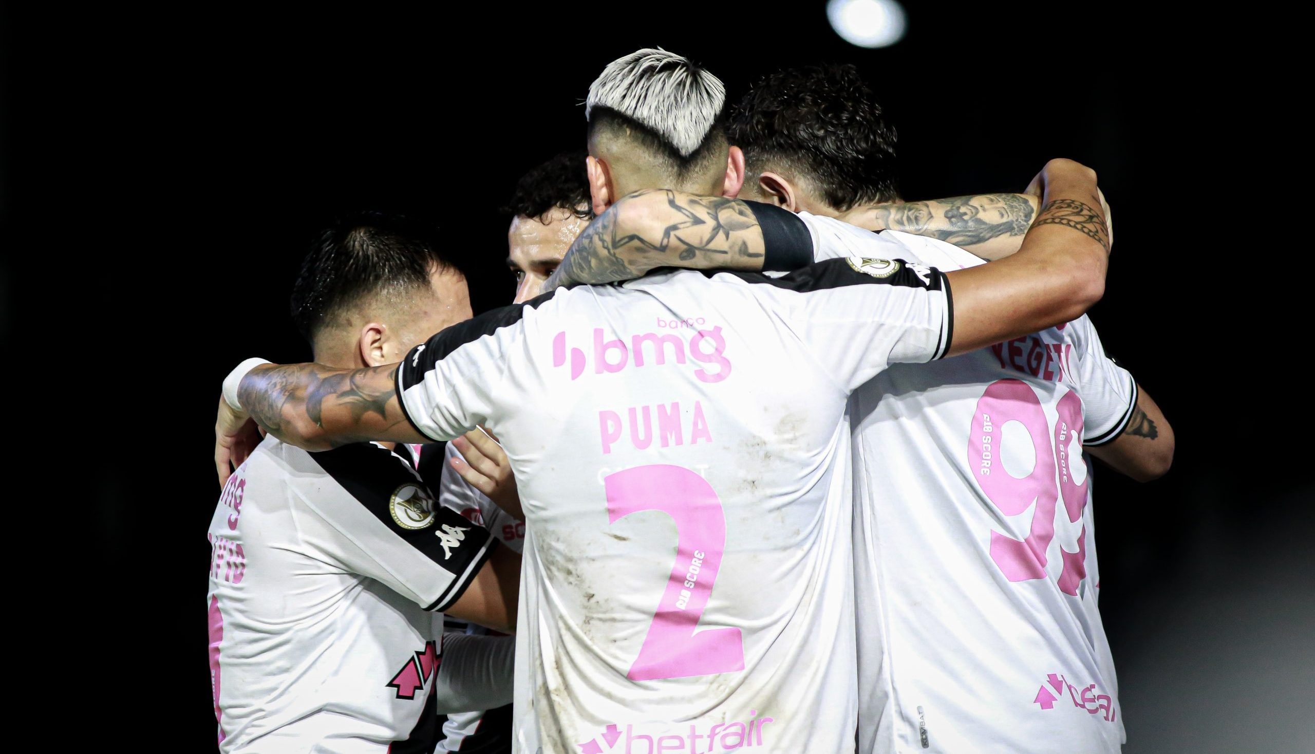 Jogadores do Vasco comemoram gol contra o Cuiabá (Foto: Matheus Lima/Vasco)