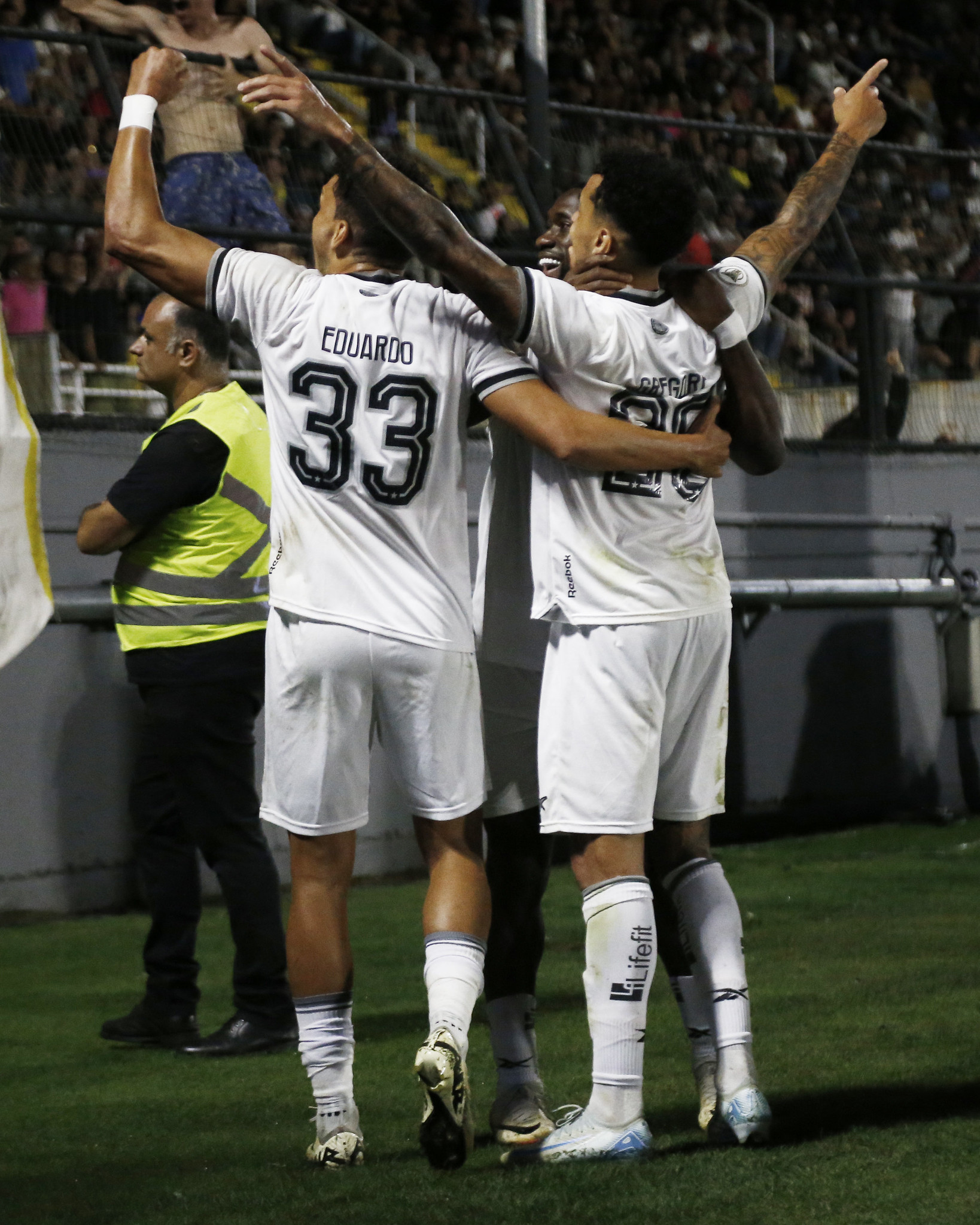 Jogadores do Botafogo comemorando o gol de Gregore. (Foto: Vitor Silva/Botafogo)