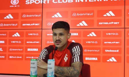 Rômulo revela foco do Internacional no G-4 e não descarta briga pelo título: 'sonhar é de graça' (Foto: Ricardo Duarte/SC Internacional)