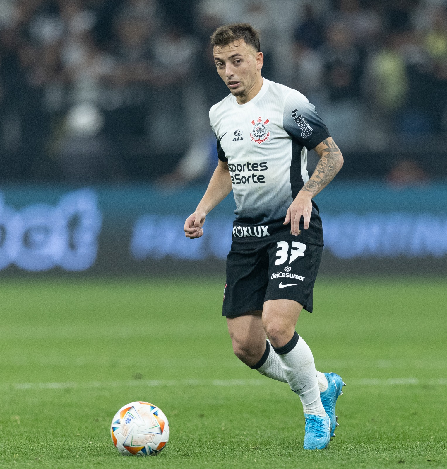 O meio-campista Ryan se lesiona no duelo contra o Flamengo na semifinal da Copa do Brasil e desfalca o Corinthians pelo resto da temporada (Foto: Rodrigo Coca/Agência Corinthians)