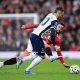 Entrada de Bruno Fernandes em James Maddison. (Foto: Michael Regan/Getty Images)