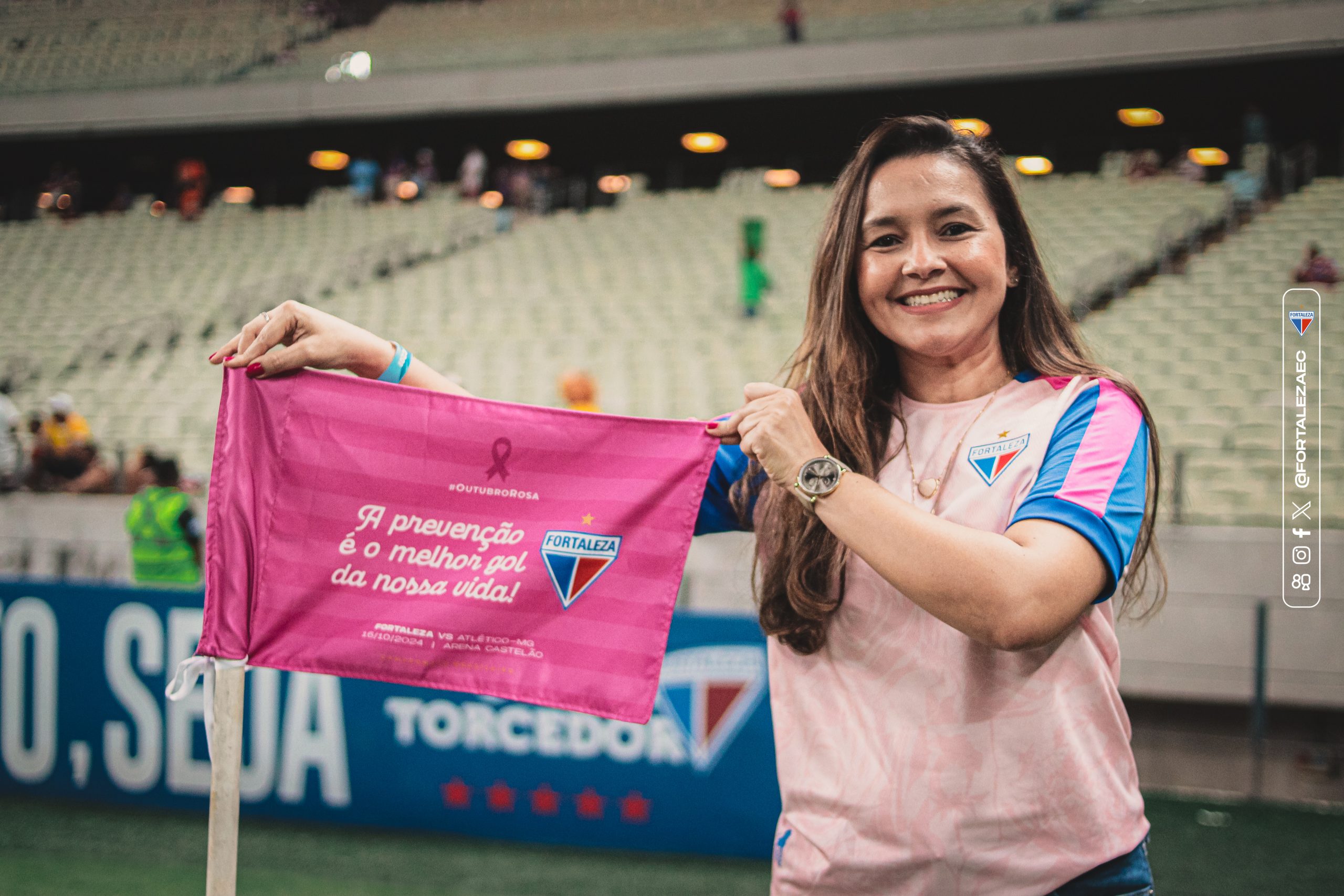 Outubro Rosa movimenta ações de clubes brasileiros (Foto: Mateus Lotif/Fortaleza EC)