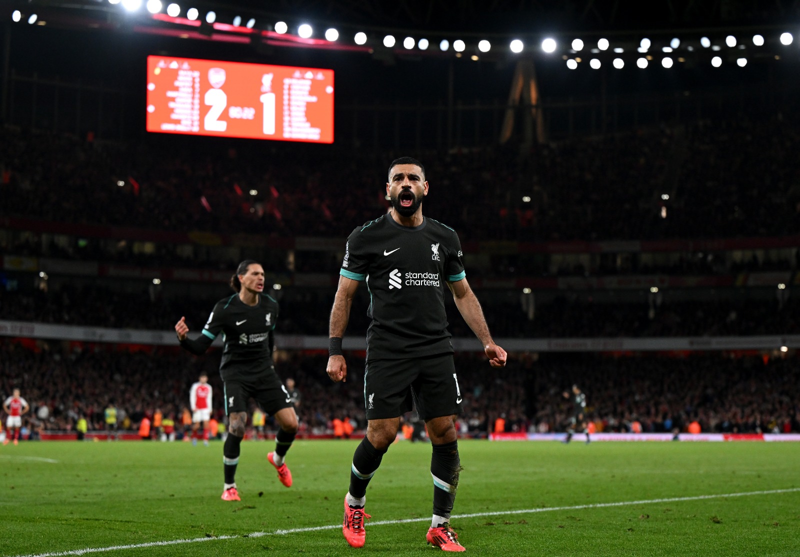 Salah comemorando empate. ((Foto: Shaun Botterill/Getty Images)