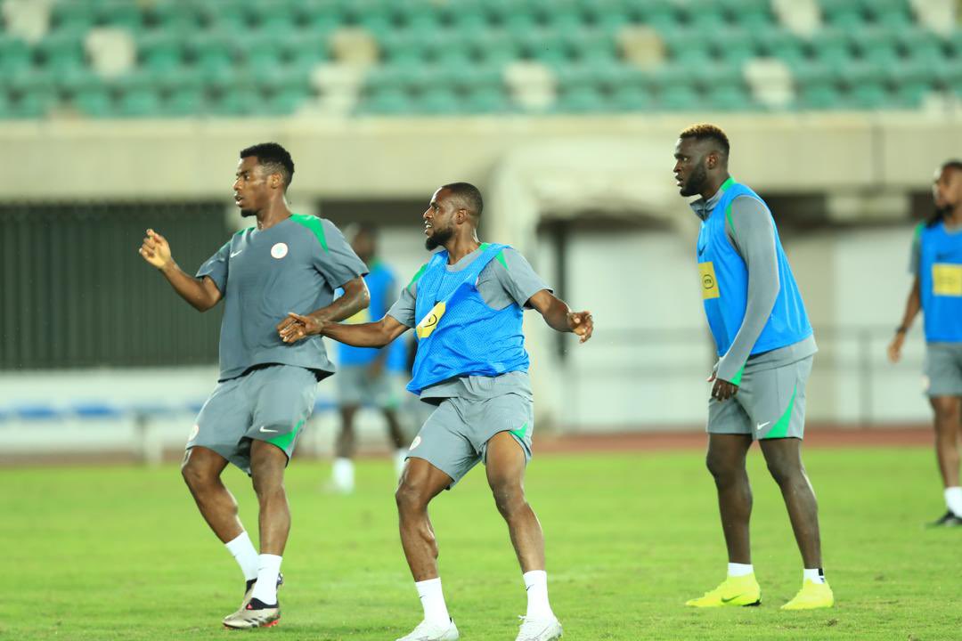 Seleção da Nigéria durante treino. (Foto: Divulgação/X/@SuperEagles)