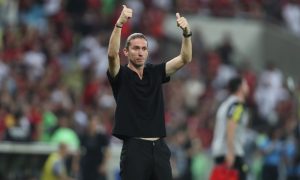 Filipe Luís em sua estreia como novo técnico do Flamengo (Foto: Wagner Meier/Getty Images)