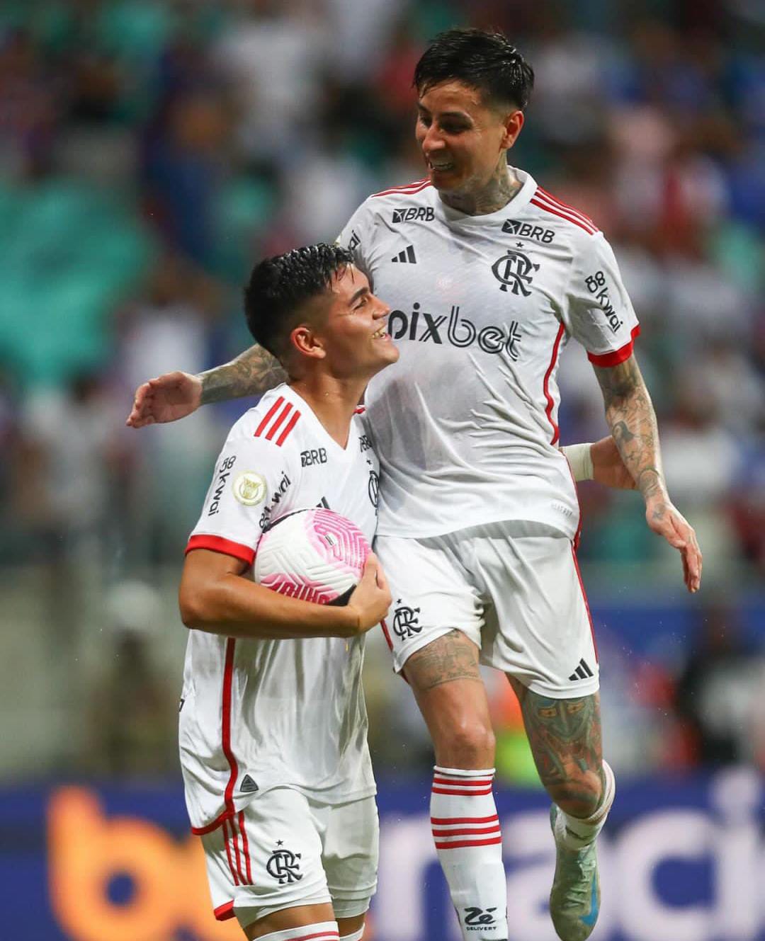 Alcaraz comemorando seu primeiro gol pelo Flamengo. ( Gilvan de Souza/CRF)