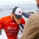 Alejo Muniz se emociona na WSL (Foto: Manel Geada/World Surf League)