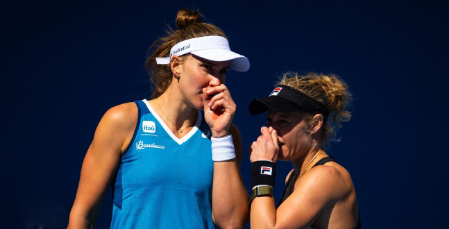 Bia Haddad e Siegemund (Foto: Jimmie 48 Photography/WTA)