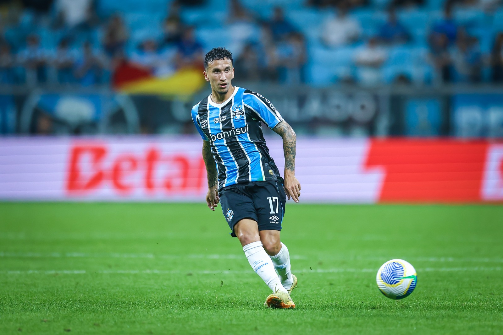 Dodi em ação pelo Grêmio (Foto: Lucas Uebel/Grêmio)