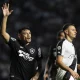 Jogadores do Botafogo e Vasco