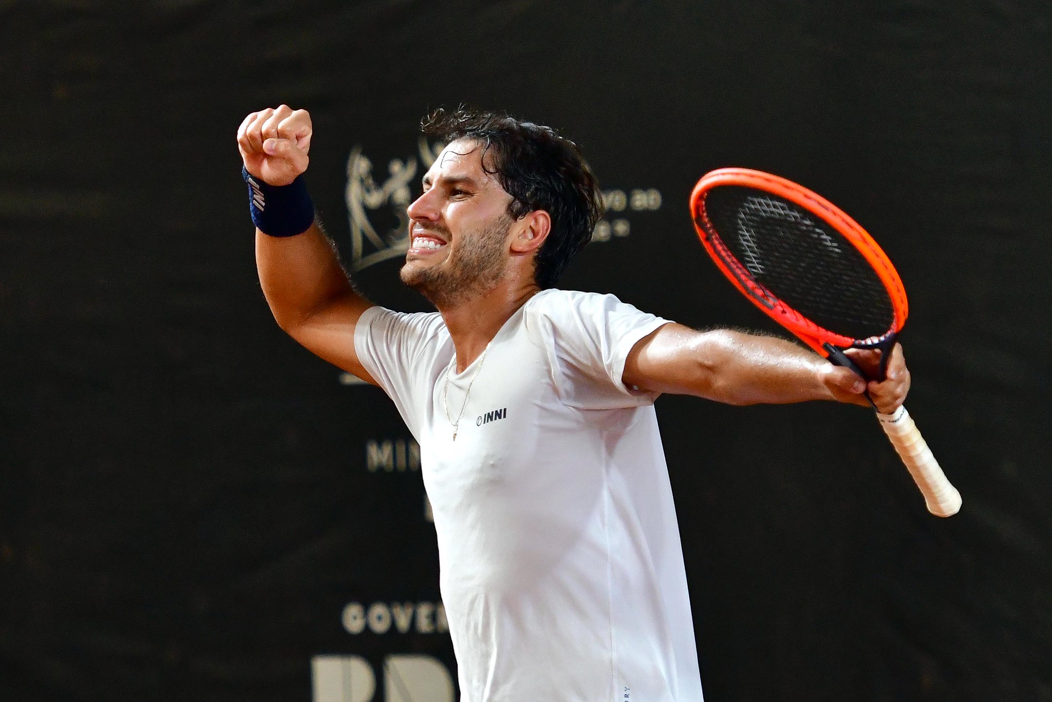 Eduardo Ribeiro vibra (Foto: João Pires/Fotojump)