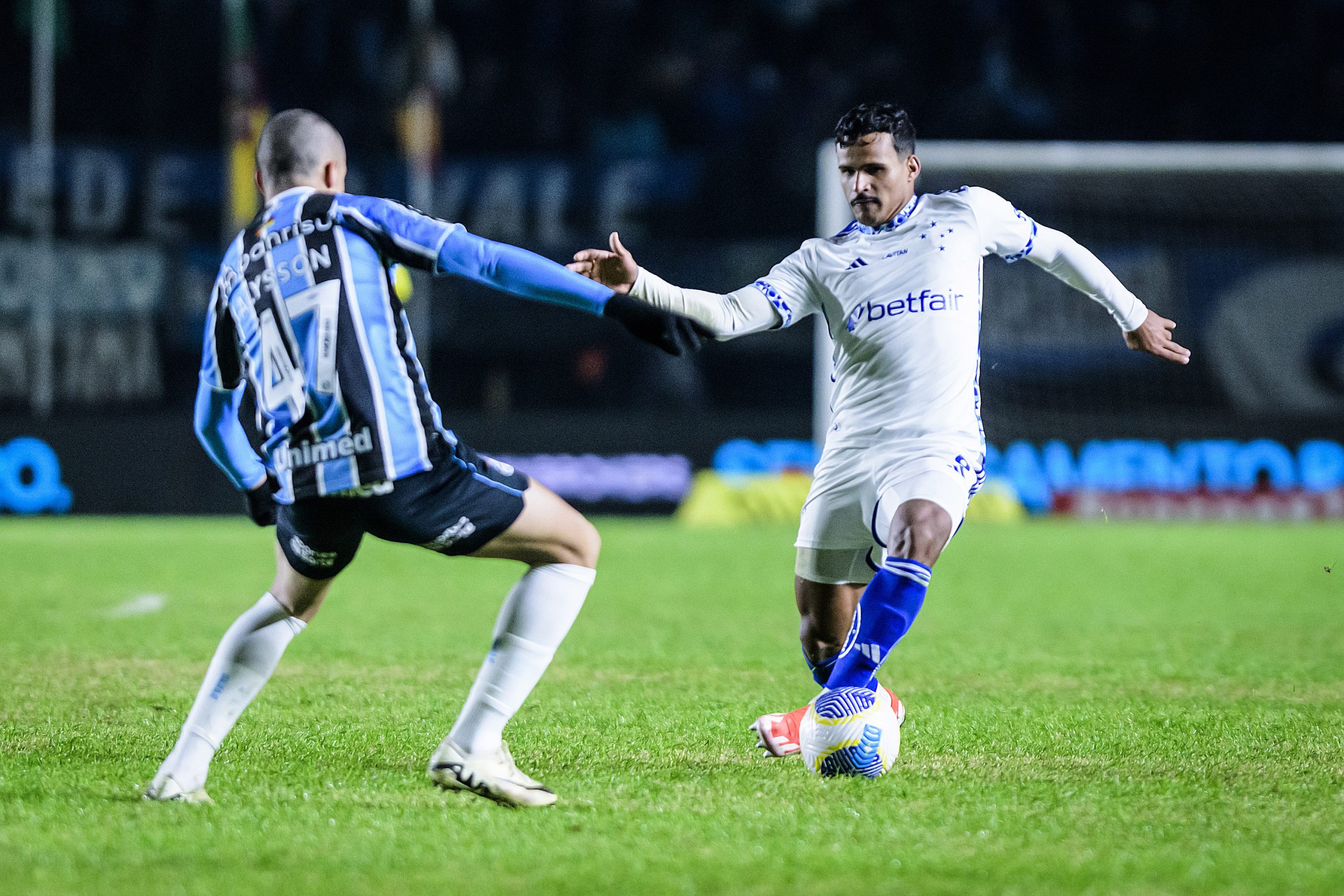 Cruzeiro e Grêmio se enfrentam. (Foto: Gustavo Aleixo/Cruzeiro)