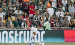 Thiago Silva esteve irreconhecível contra o Internacional. (FOTO: LUCAS MERÇON / FLUMINENSE F.C.)