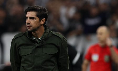 Abel Ferreira durante derrota do Palmeiras para Corinthians. (Foto:Cesar Greco/Palmeiras).