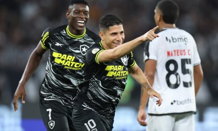 Savarino e Luiz Henrique contra o Vasco (Foto: Vítor Silva/Botafogo)