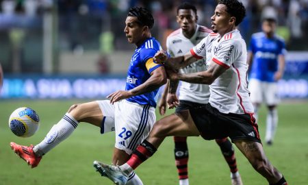 Flamengo vence Cruzeiro com time reserva e volta ao G-4 (Foto: Gustavo Aleixo/Cruzeiro)