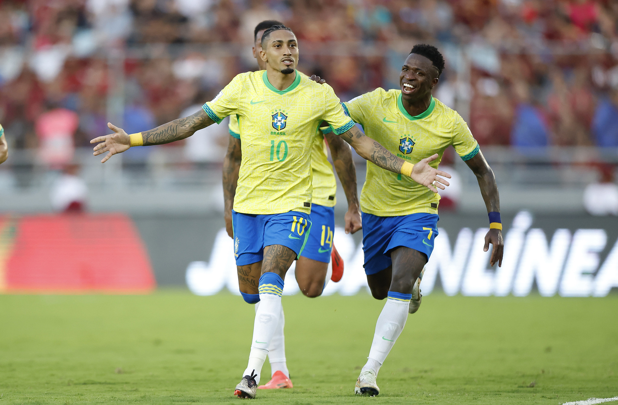 Raphinha foi destaque pela Seleção Brasileira (Foto: Rafael Ribeiro/CBF)