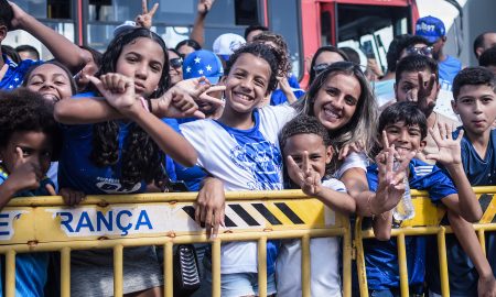 Torcida do Cruzeiro empurra time. (Foto: Gustavo Aleixo/Cruzeiro)